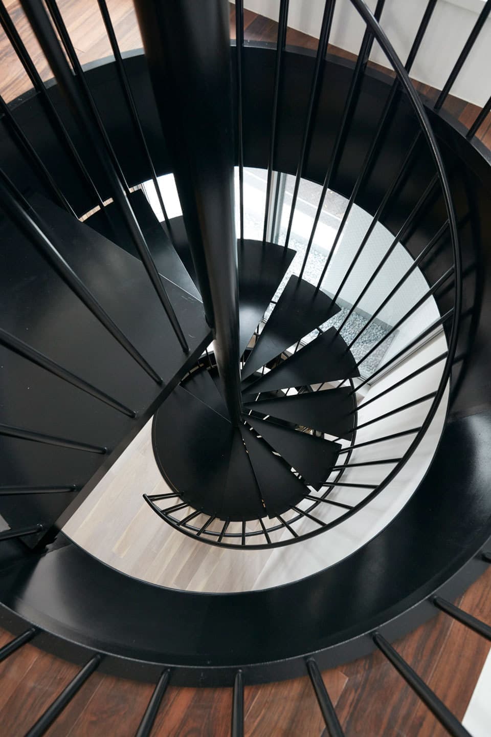 螺旋階段おしゃれ