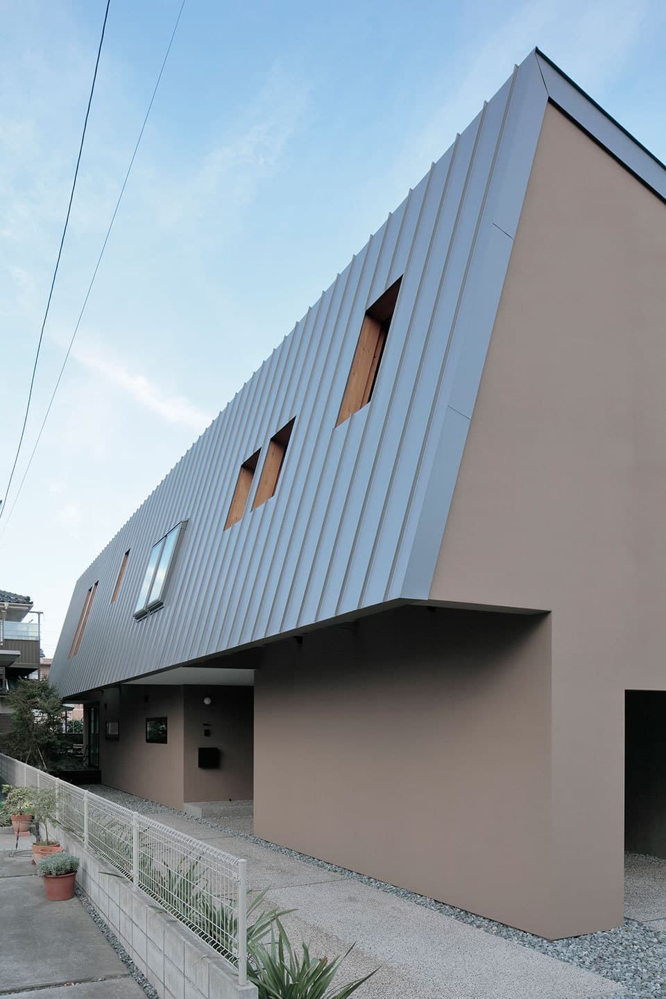 淵野辺の勾配屋根の家